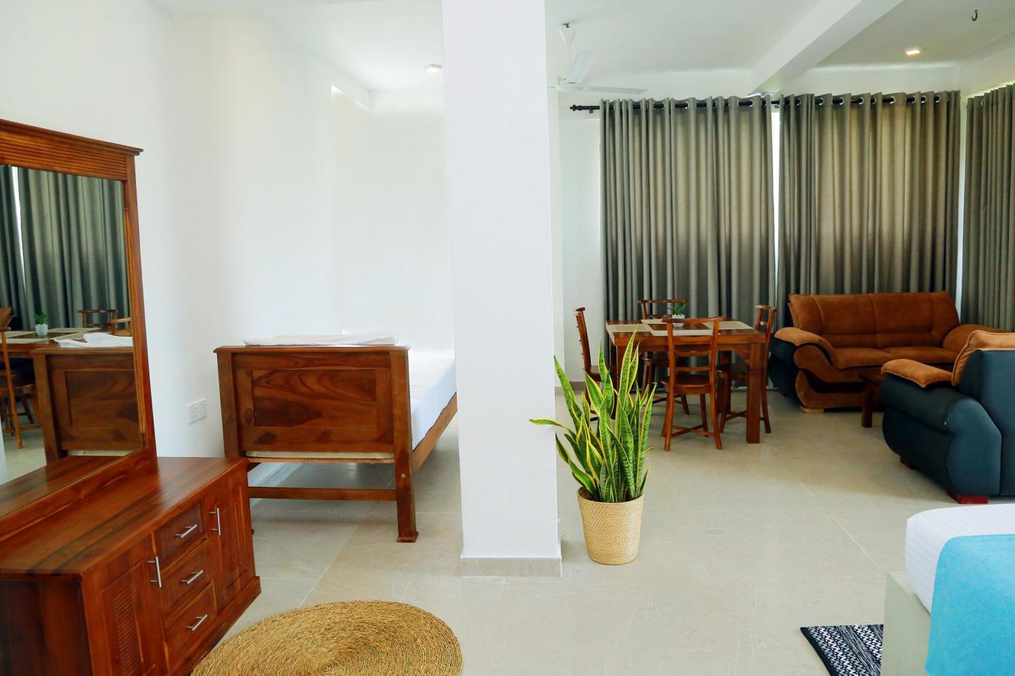 Hotel Cocos Midigama East Esterno foto
