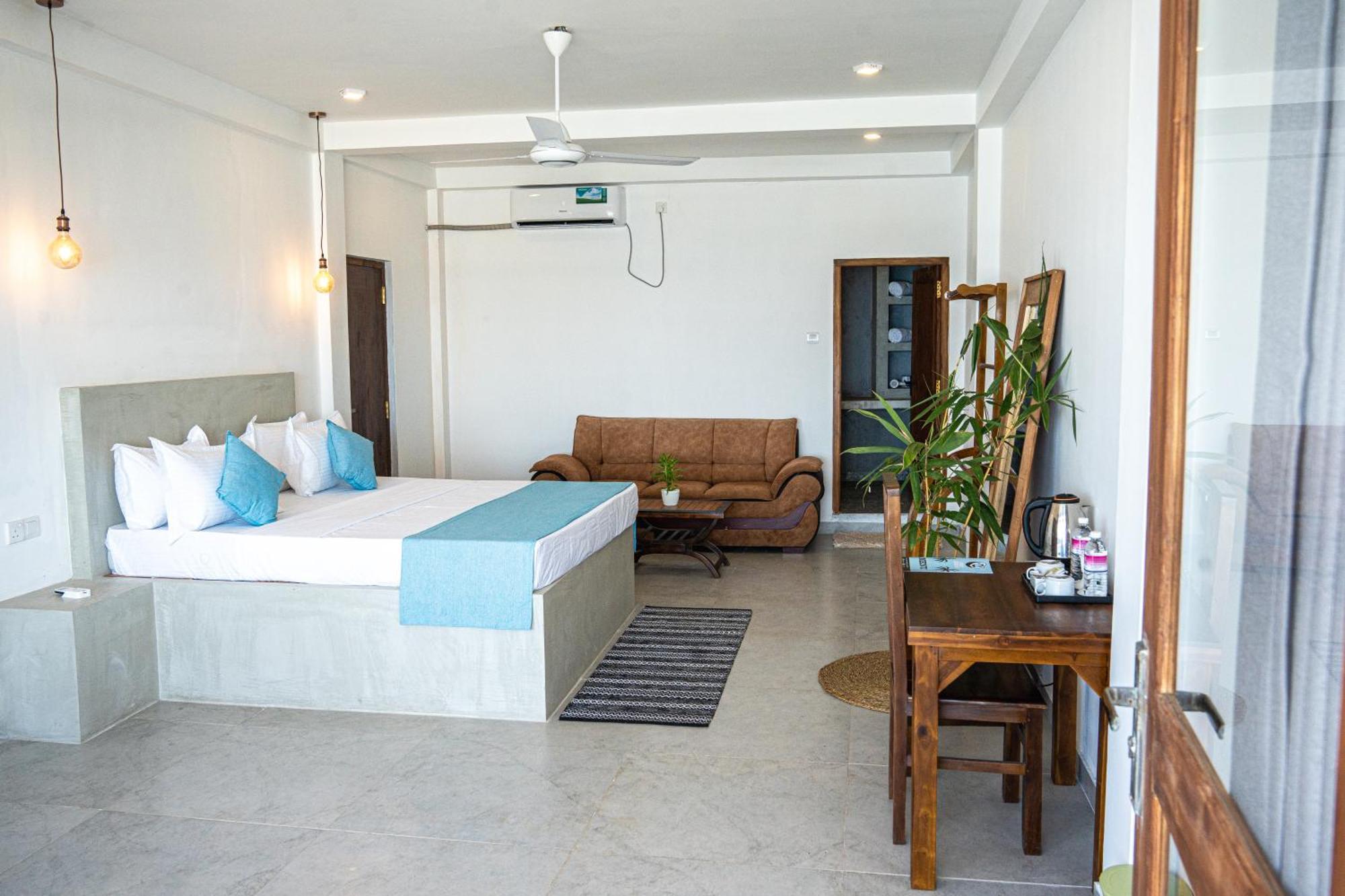 Hotel Cocos Midigama East Esterno foto