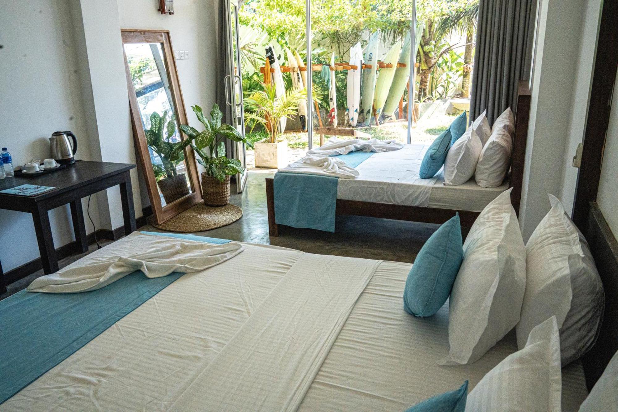 Hotel Cocos Midigama East Esterno foto